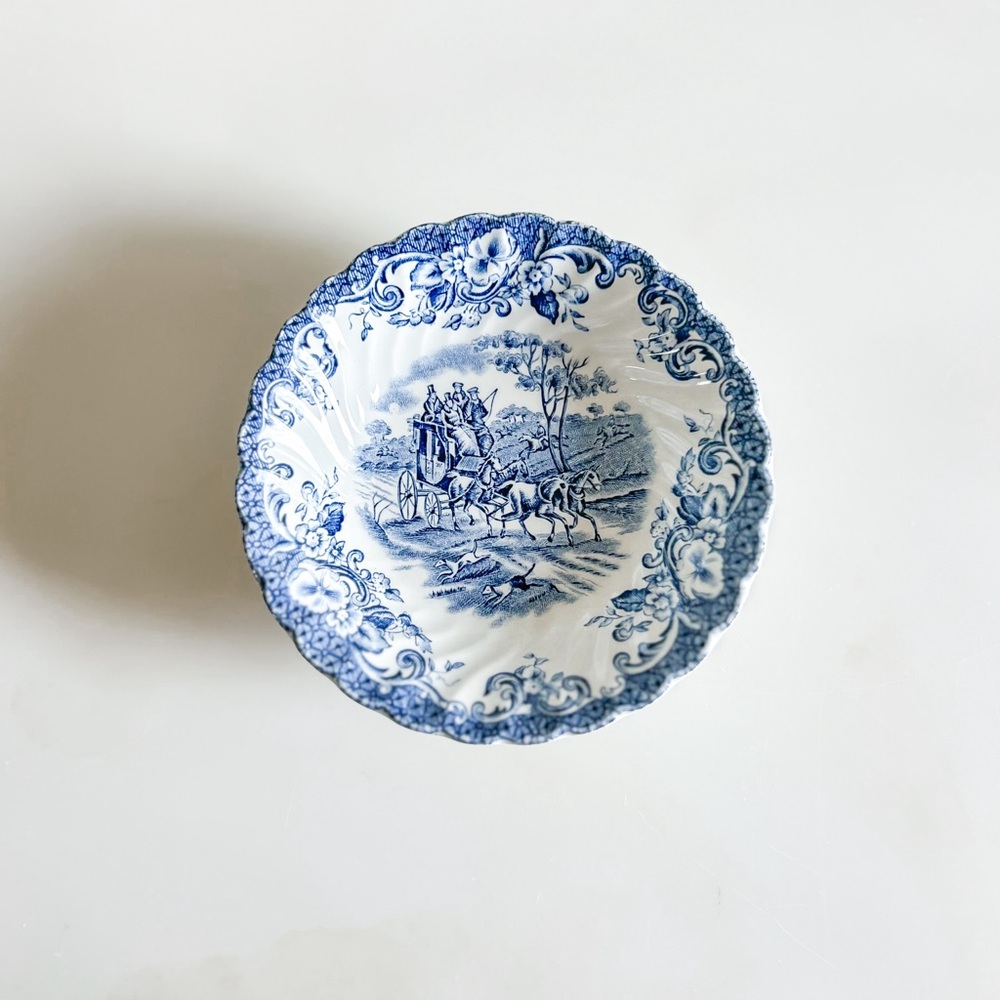 Set of 4 Blue Coaching Scene Bowls 💙